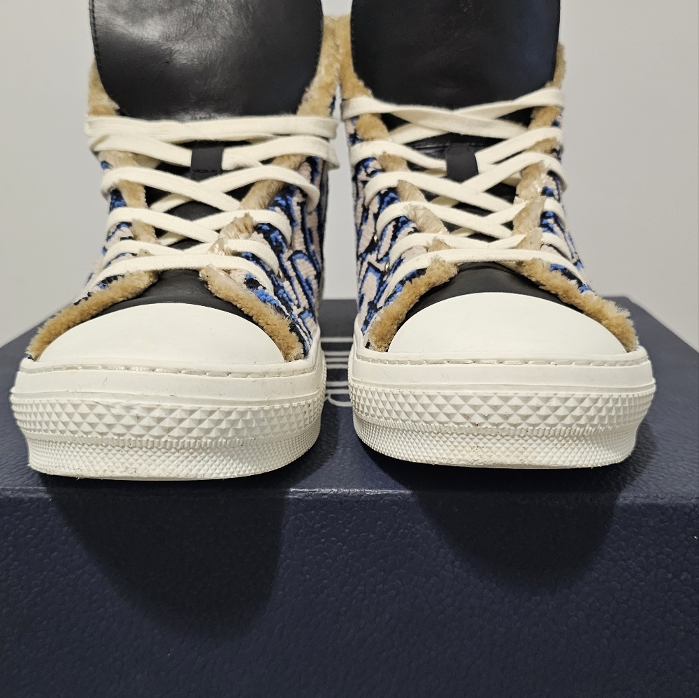 DIOR B23 HIGH-TOP SNEAKER. Beige, Black and Navy Blue Dior Oblique Tapestry - Picture 5 of 16